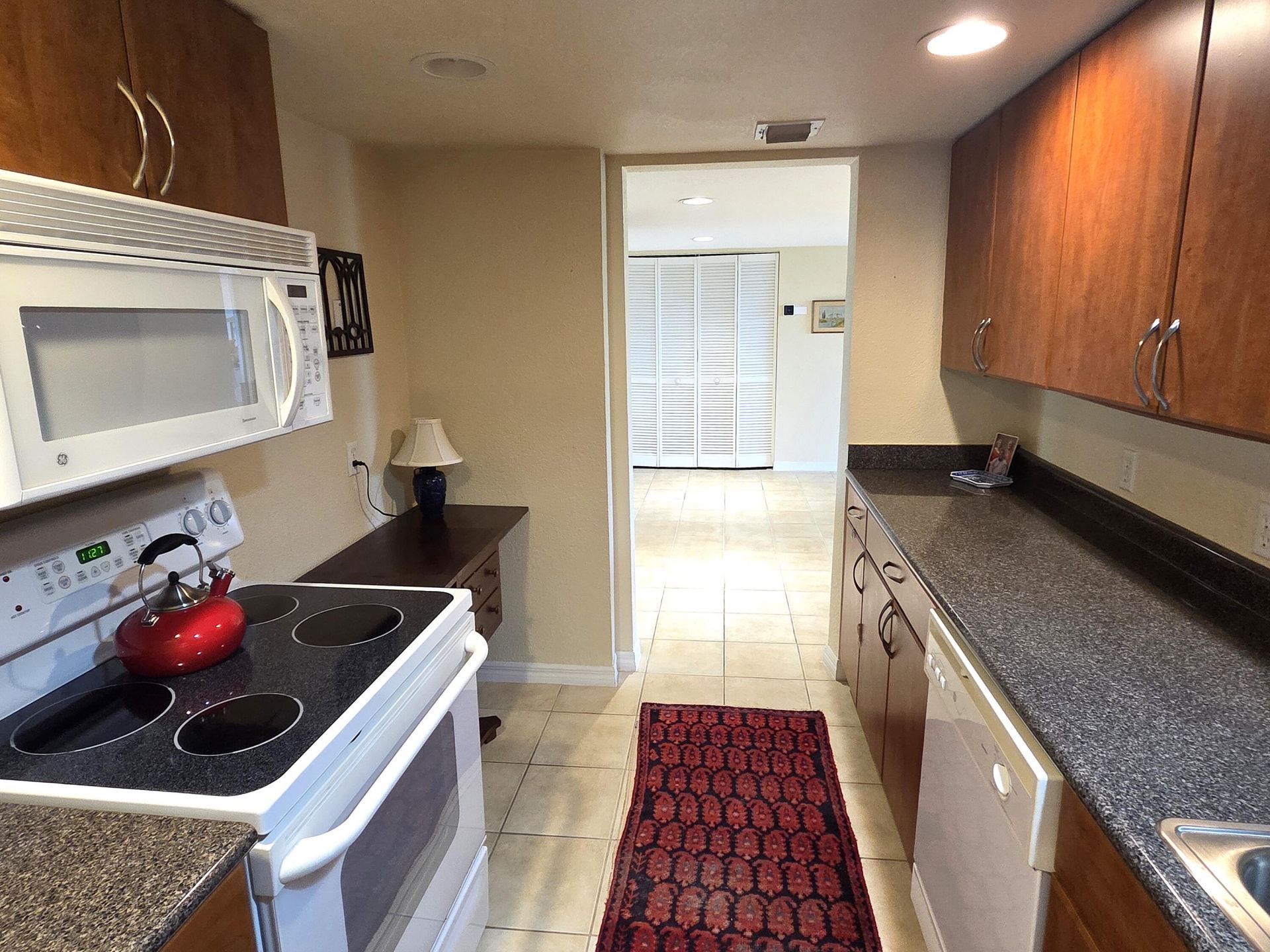 2560 S Ocean Boulevard, Unit 416, Palm Beach, FL 33480 Photo