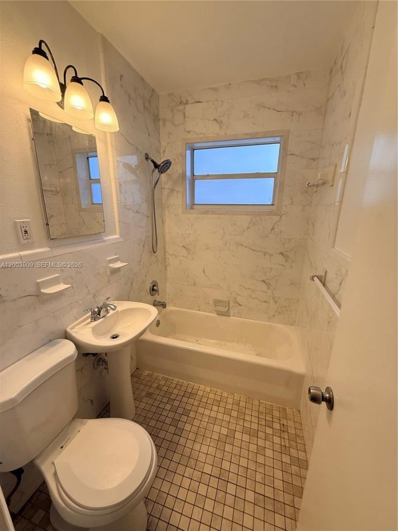 3031 W Center St , Miami, FL 33133 Photo