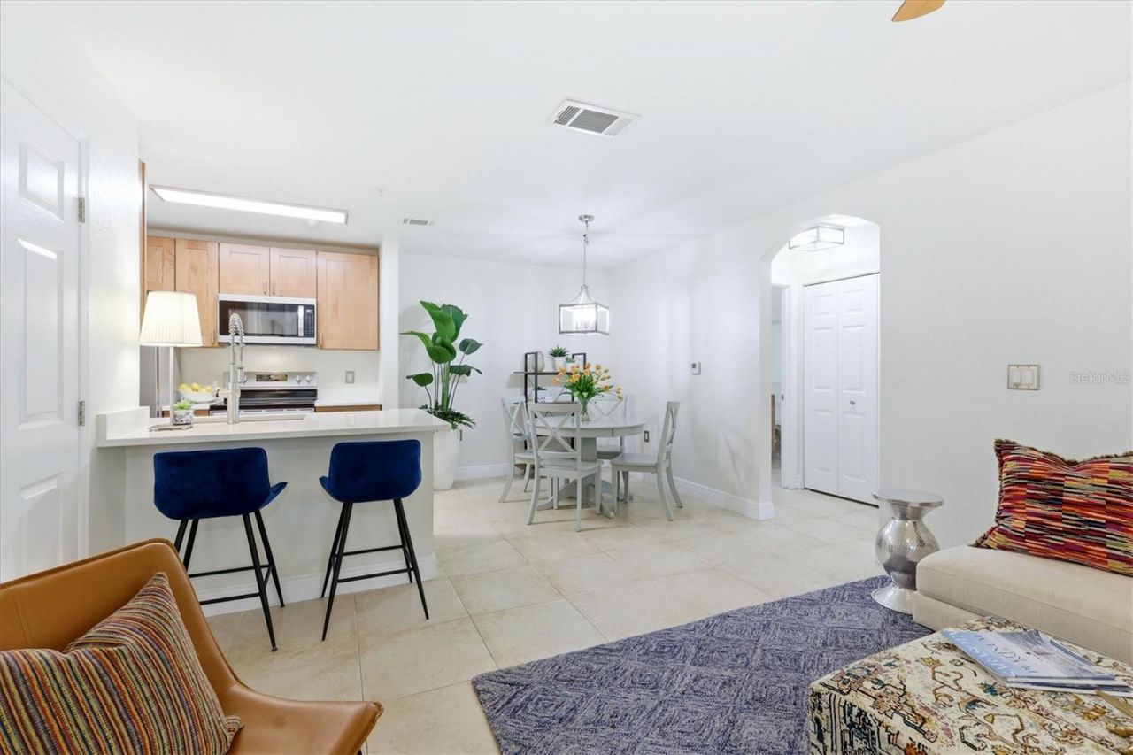 8911 Manor Loop, Unit 102, Lakewood Ranch, FL 34202 Photo