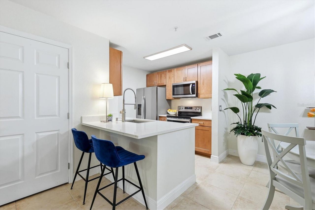 8911 Manor Loop, Unit 102, Lakewood Ranch, FL 34202 Photo