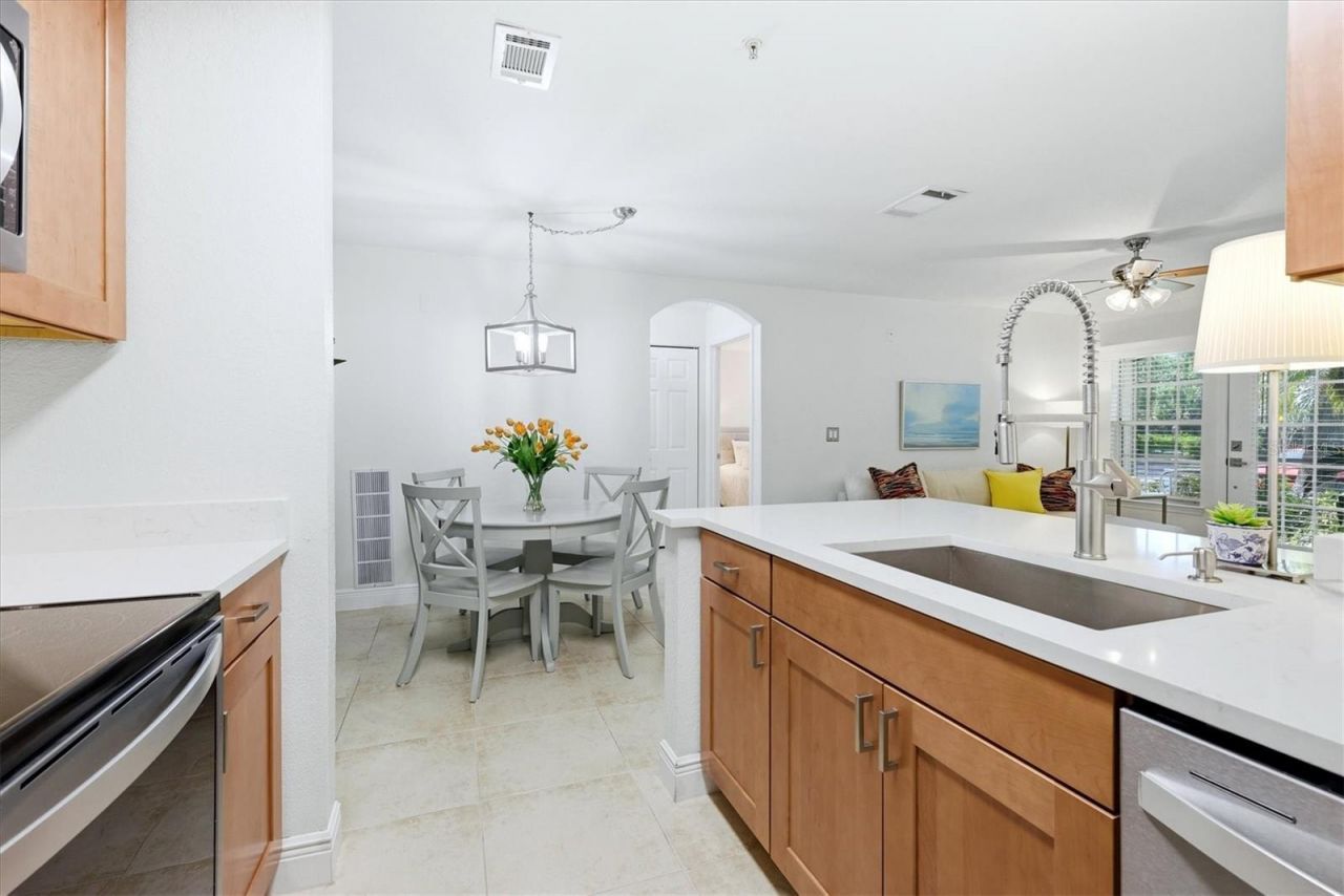 8911 Manor Loop, Unit 102, Lakewood Ranch, FL 34202 Photo