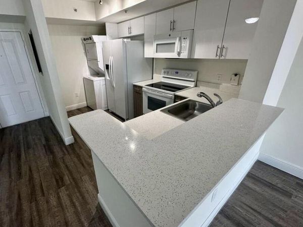 18335 NW 68 Avenue, Unit 245-110, Hialeah, FL 33015