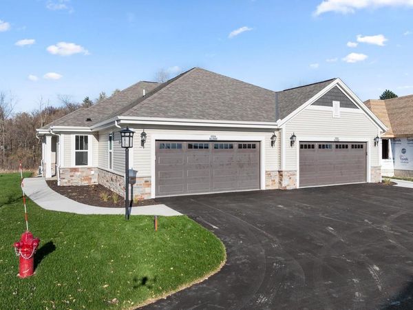 W204N17685 Laurel PLACE, Unit 801, Jackson, WI 53037