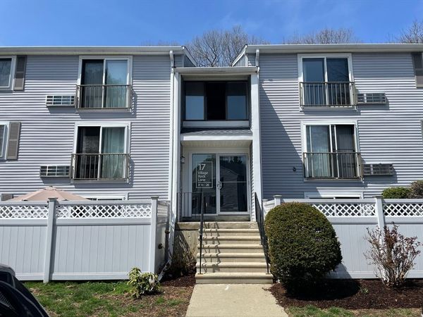 17 Village Rock Lane, Unit 14, Natick, MA 01760