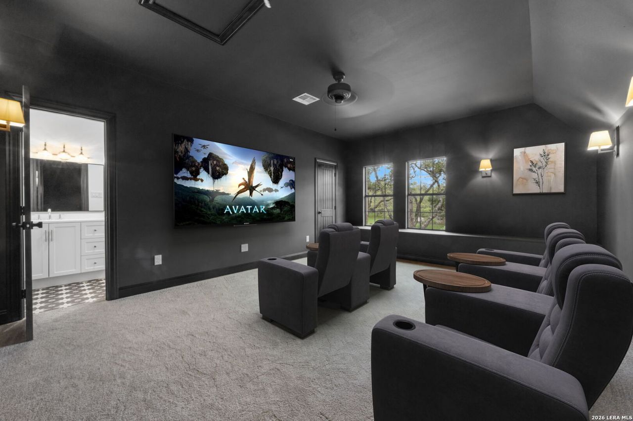 232 Meadowbrook Dr, Hollywood Park, TX 78232 Main Photo