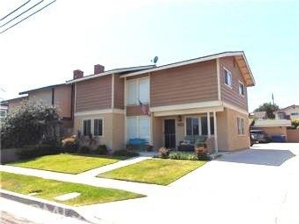 2005 Alabama , Huntington Beach, CA 92648
