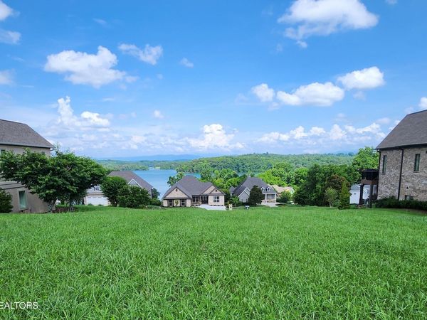 280 Grandville Court, Vonore, TN 37885