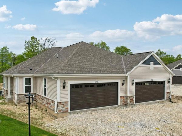 W204N17665 Laurel PLACE, Unit 601, Jackson, WI 53037