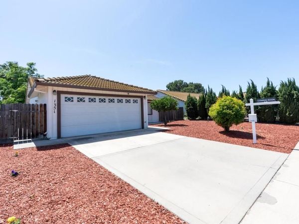 1351 Chukar Street , Los Banos, CA 93635