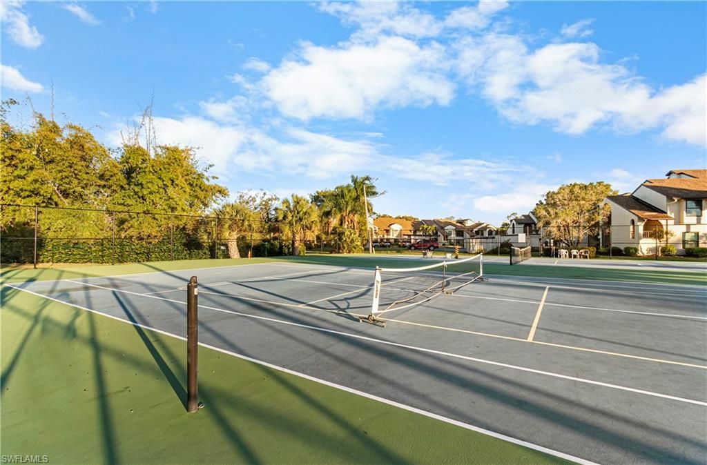 8302 Charter Club Cir, Unit 6, Fort Myers, FL 33919 Photo