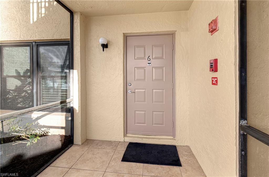 8302 Charter Club Cir, Unit 6, Fort Myers, FL 33919 Photo