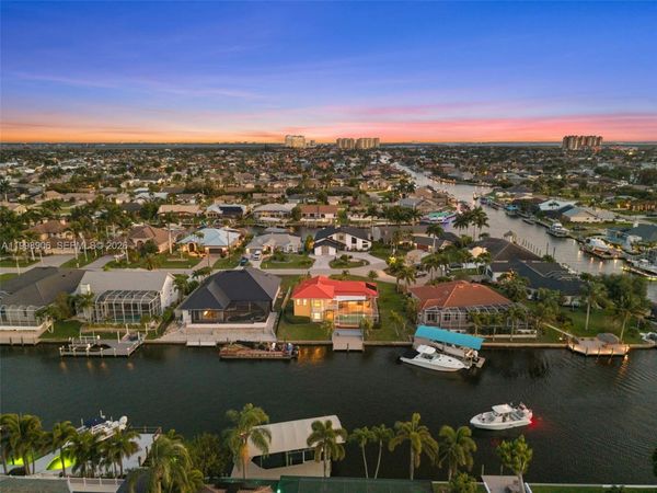 1223 SW 51st Street , Cape Coral, FL 33914