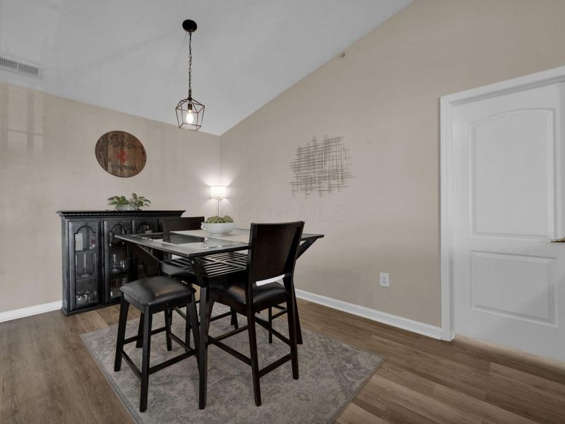 756 Hidden Springs Drive , Lewis Center, OH 43035 Photo 10