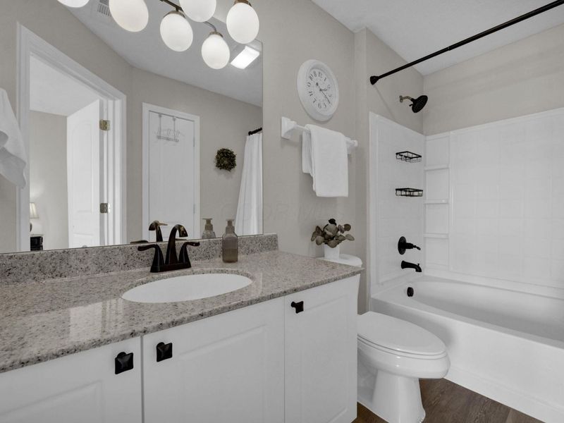 756 Hidden Springs Drive , Lewis Center, OH 43035 Photo 16