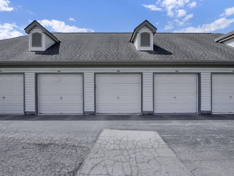 756 Hidden Springs Drive , Lewis Center, OH 43035 Photo 21