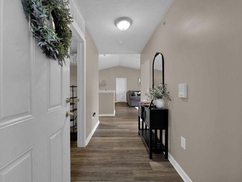 756 Hidden Springs Drive, Lewis Center, OH 43035 Photo 4