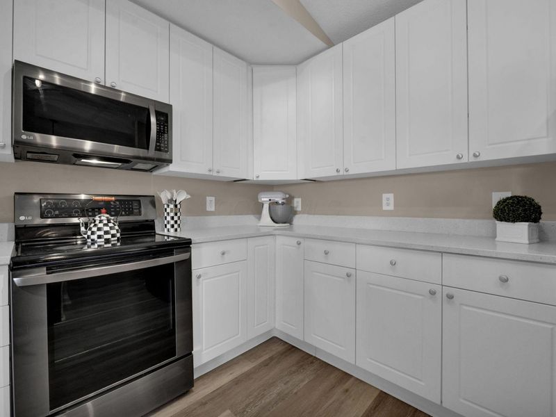 756 Hidden Springs Drive, Lewis Center, OH 43035 Photo 7