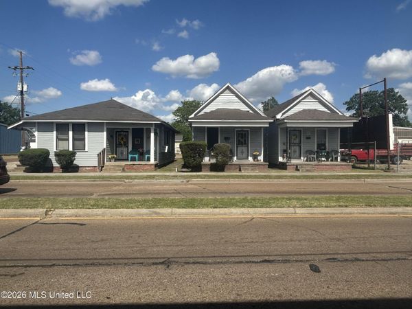 801 Main Street, Greenwood, MS 38930