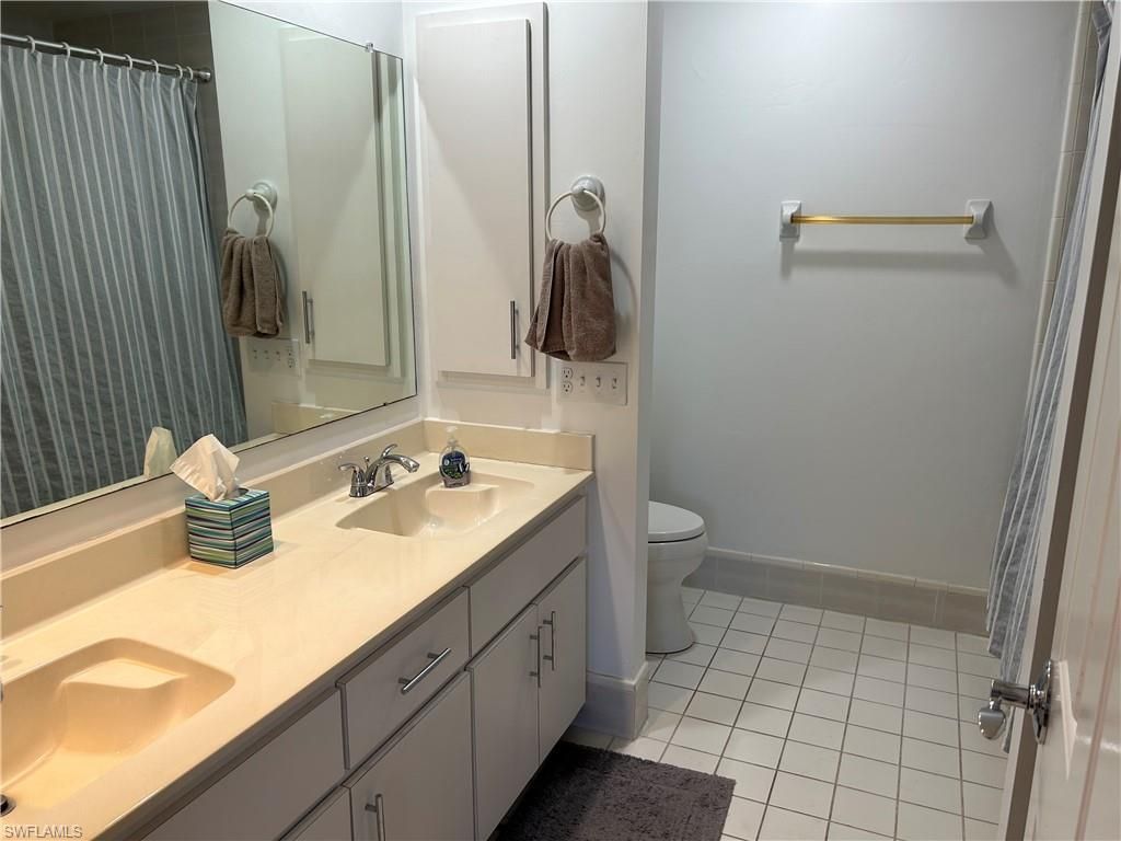 509 Roma Ct , Unit 201, Naples, FL 34110 Photo