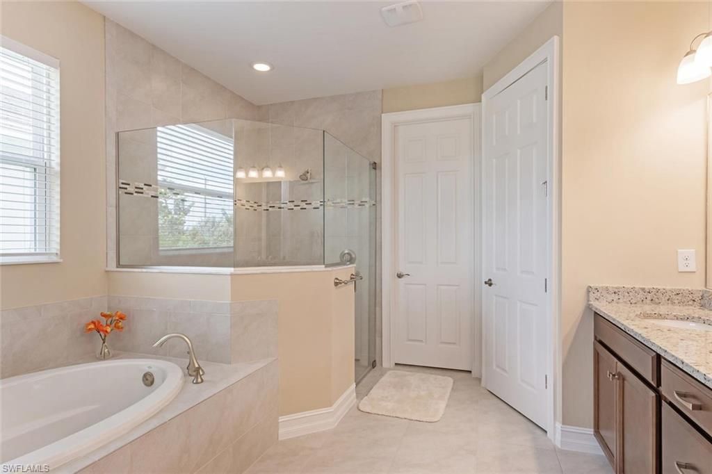 14586 Tropical Dr, Naples, FL 34114 Photo