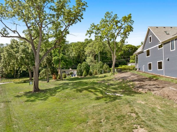 16 Mosedale Street , St. Charles, IL 60174