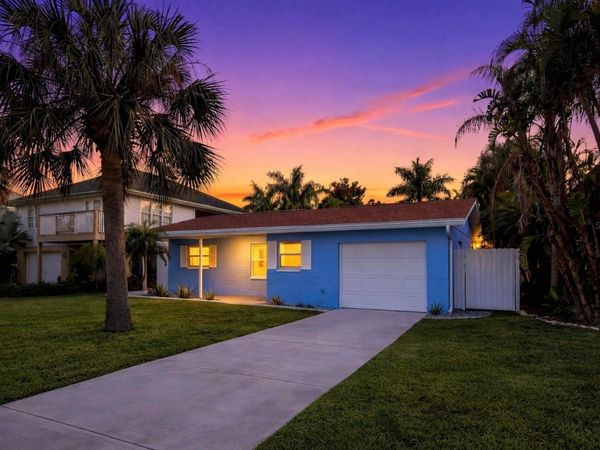 17734 1ST STREET E, REDINGTON SHORES, FL 33708