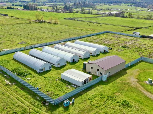 411 Hartley Road, Phoenix, OR 97535