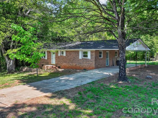 1962 Imperial Street , Conover, NC 28613