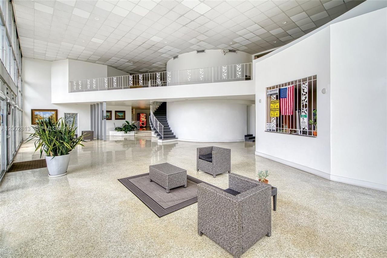 6484 Indian Creek Dr , Unit 317, Miami Beach, FL 33141 Photo