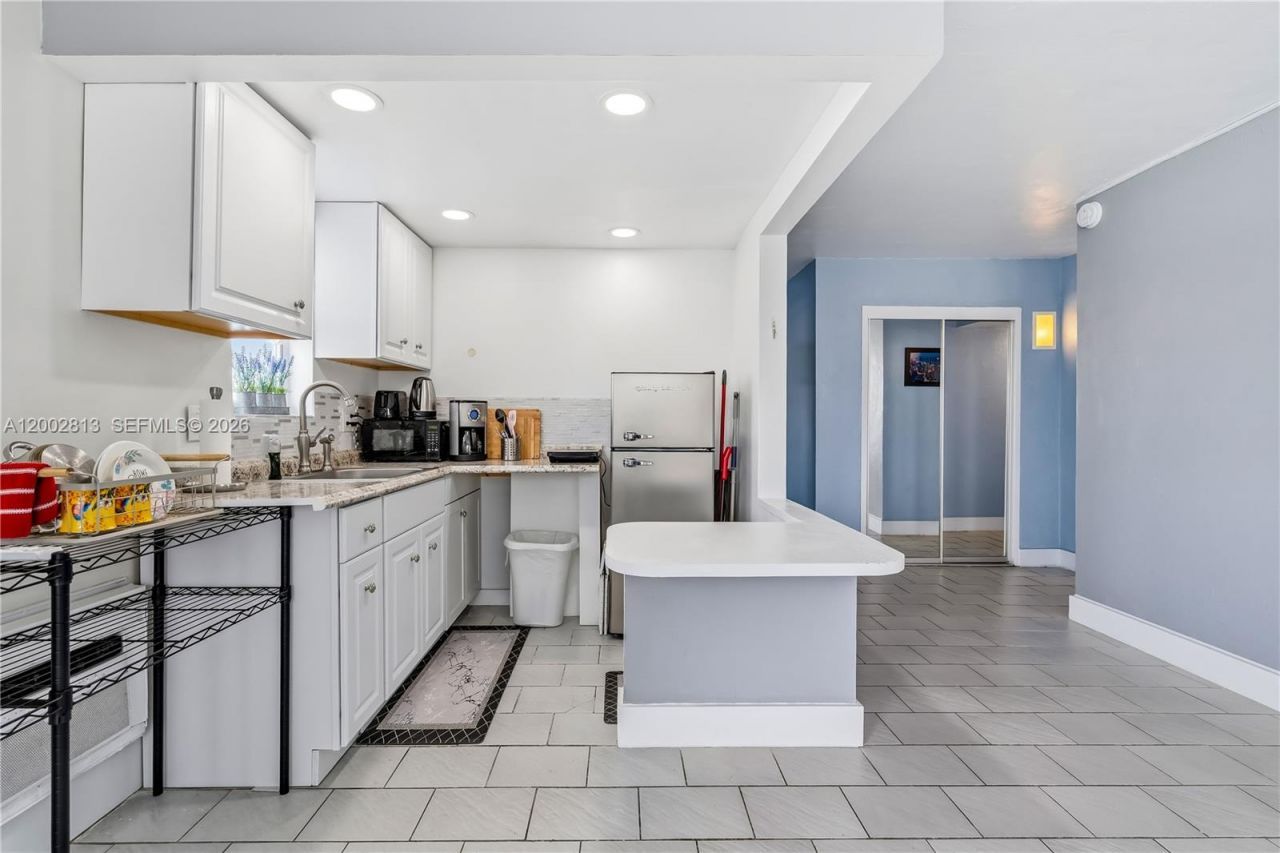 6484 Indian Creek Dr , Unit 317, Miami Beach, FL 33141 Photo