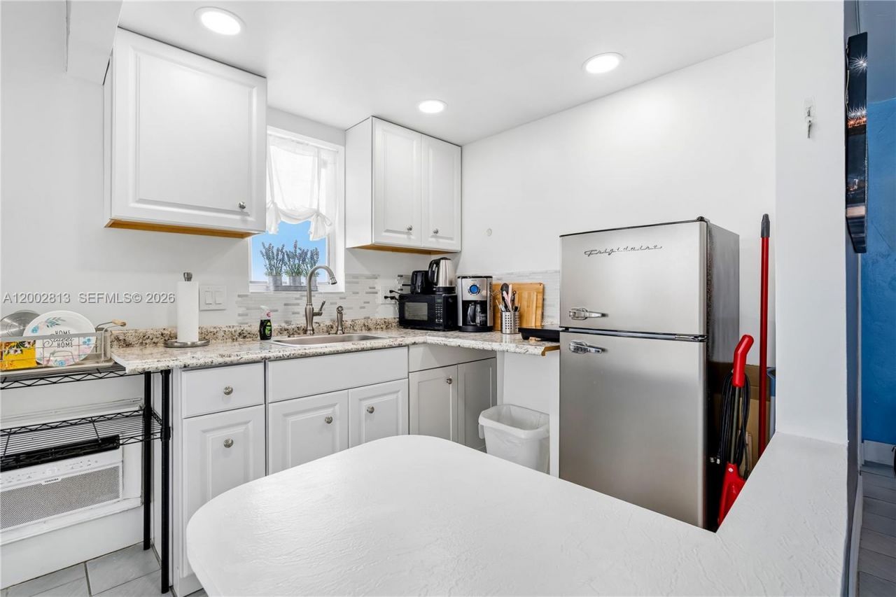 6484 Indian Creek Dr , Unit 317, Miami Beach, FL 33141 Photo