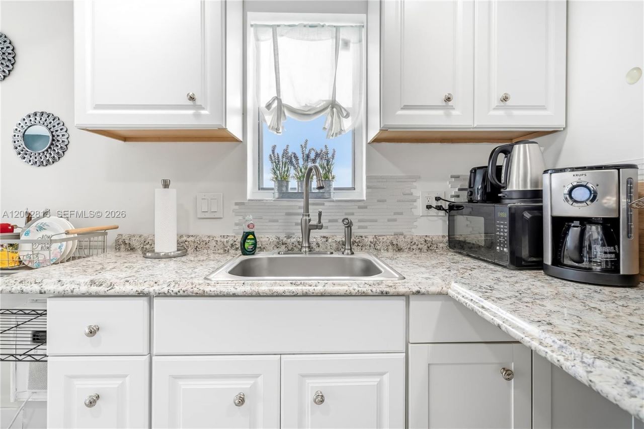 6484 Indian Creek Dr , Unit 317, Miami Beach, FL 33141 Photo