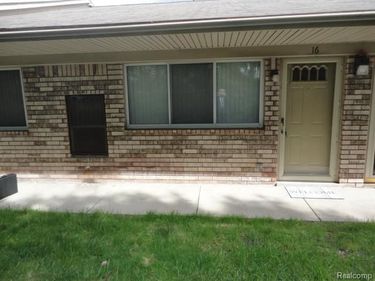 16034 Holz Drive , Southgate, MI 48195