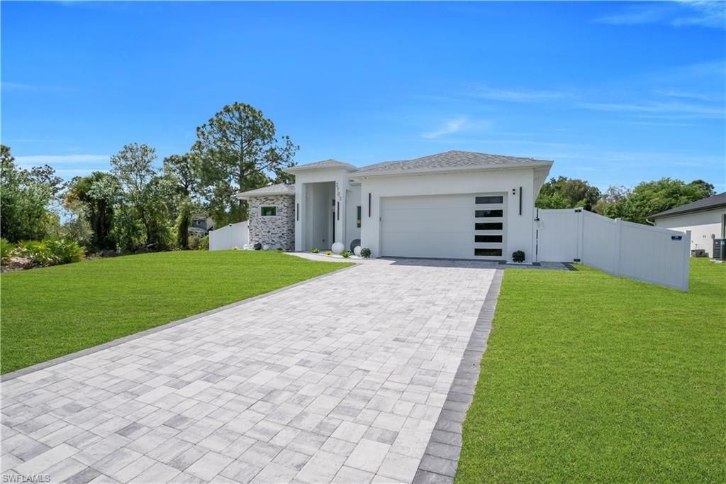 2703 34th St Sw, Lehigh Acres, FL 33976 Photo