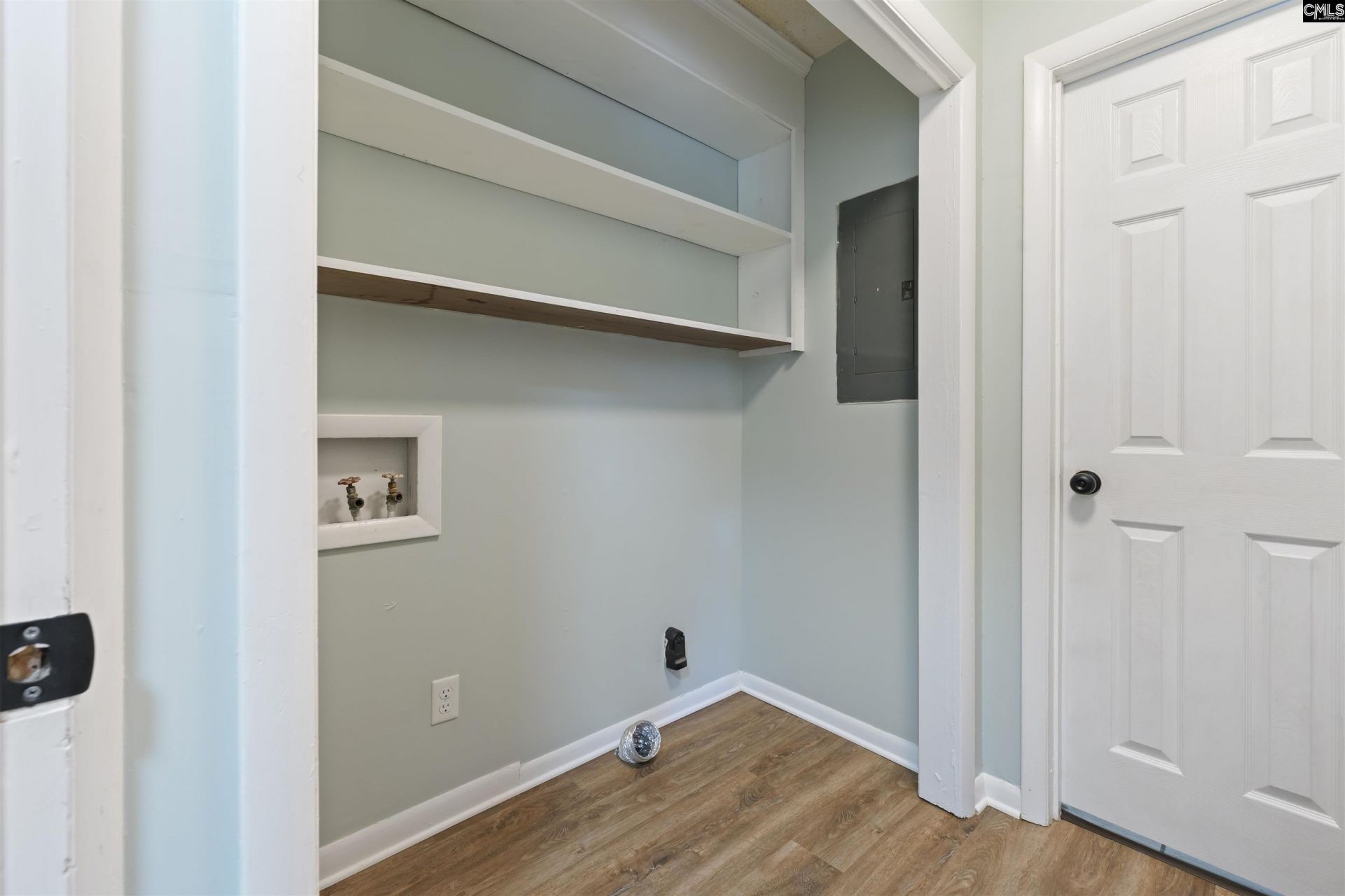 1420 S Woodstream Road Photo 11