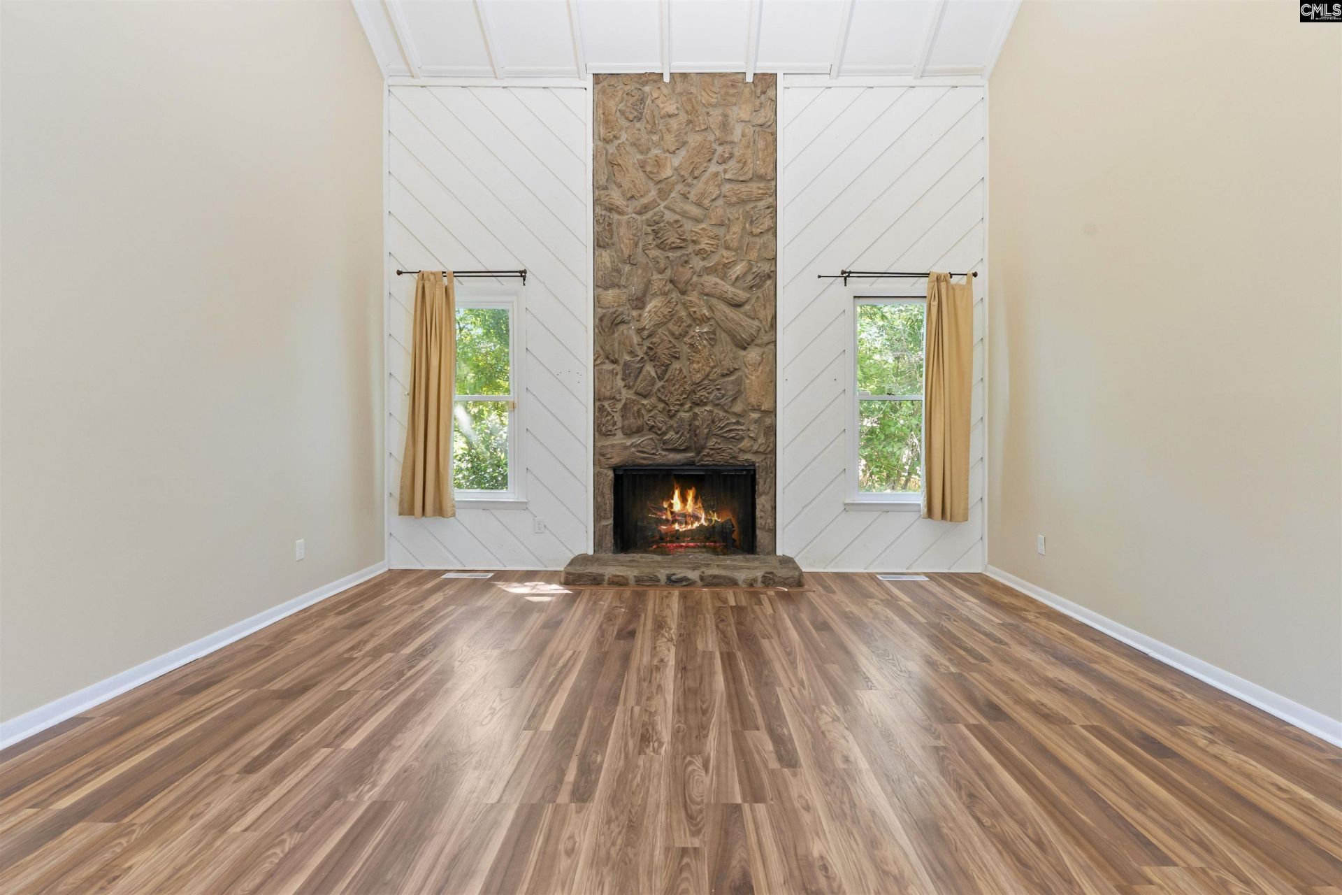 1420 S Woodstream Road Photo 12