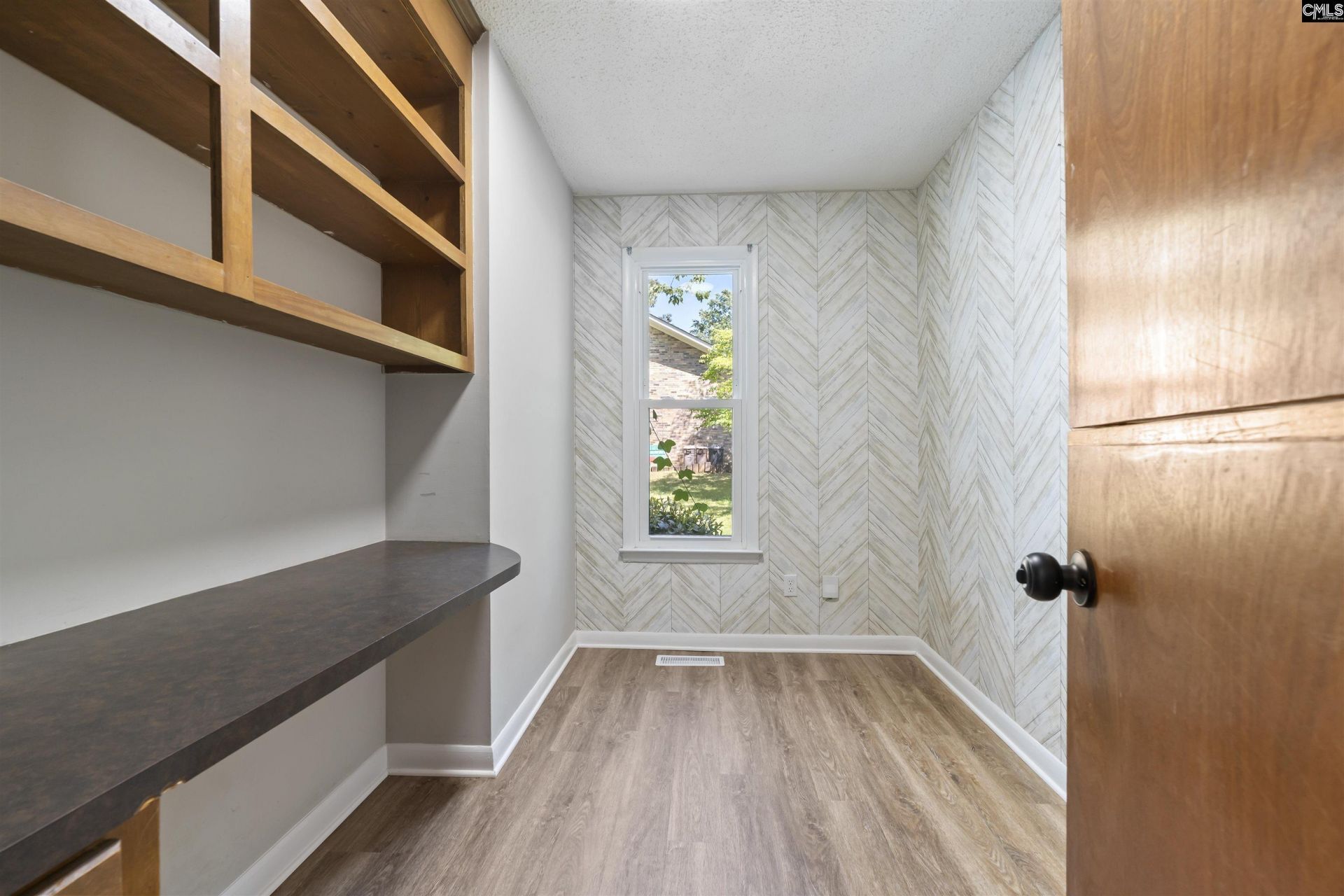 1420 S Woodstream Road Photo 9