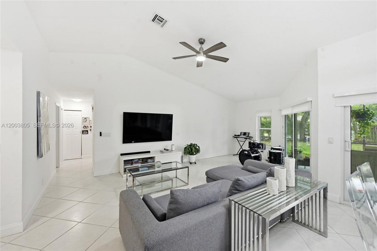 5036 NW 66th Ln, Coral Springs, FL 33067 Photo
