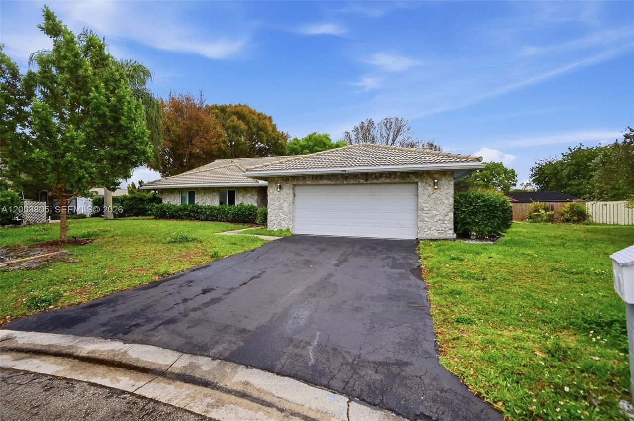 5036 NW 66th Ln, Coral Springs, FL 33067 Photo