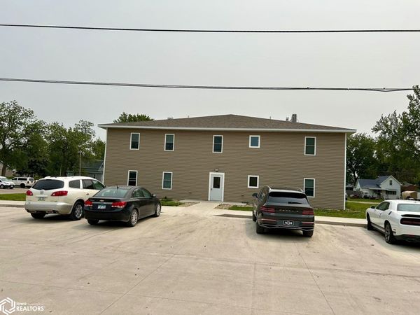811 N Montgomery Avenue, Eagle Grove, IA 50533