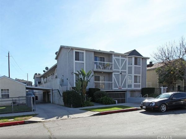 262 W Valencia , Burbank, CA 91502