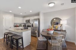 5012 Erwin Court  photo 4