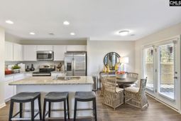 5012 Erwin Court  photo 4