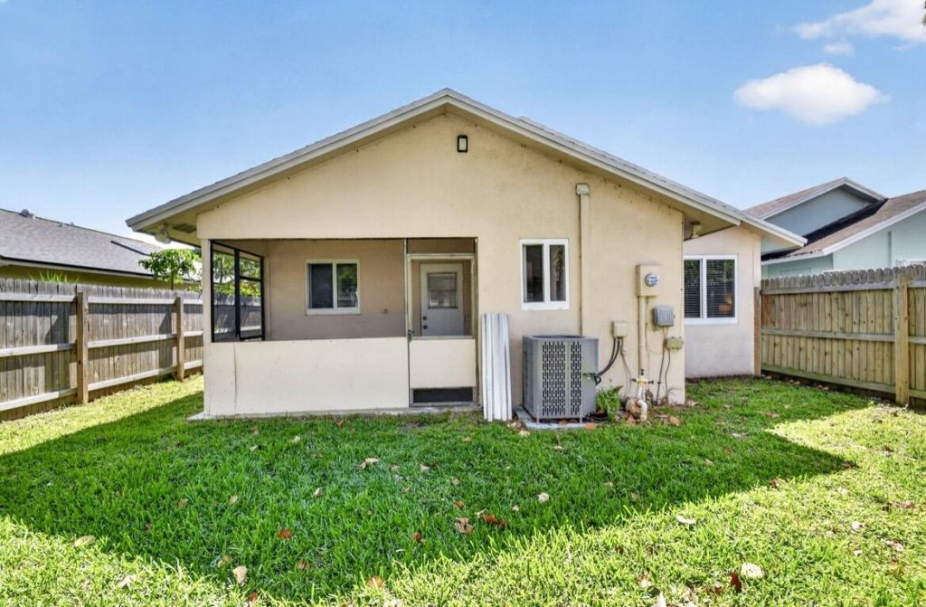 8699 Uranus Terrace, West Palm Beach, FL 33403 Photo