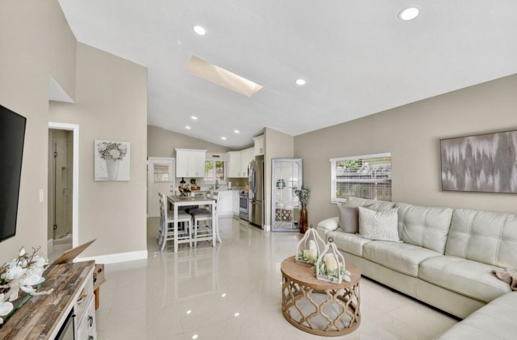 8699 Uranus Terrace, West Palm Beach, FL 33403 Photo