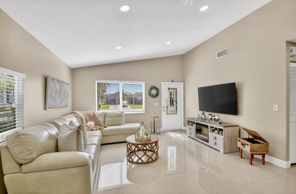 8699 Uranus Terrace, West Palm Beach, FL 33403 Photo