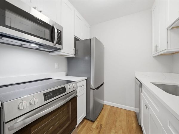 11 Schubert St, Unit 10, Boston, MA 02131