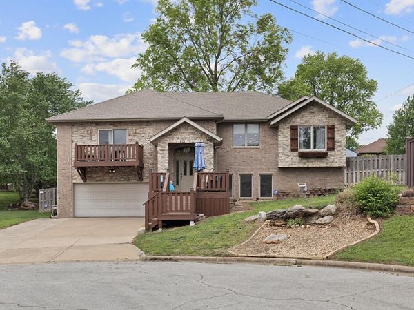 931 E Wayside Place , Springfield, MO 65807