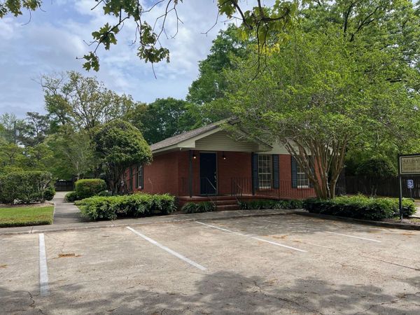 1014 S 28th Ave., Hattiesburg, MS 39402