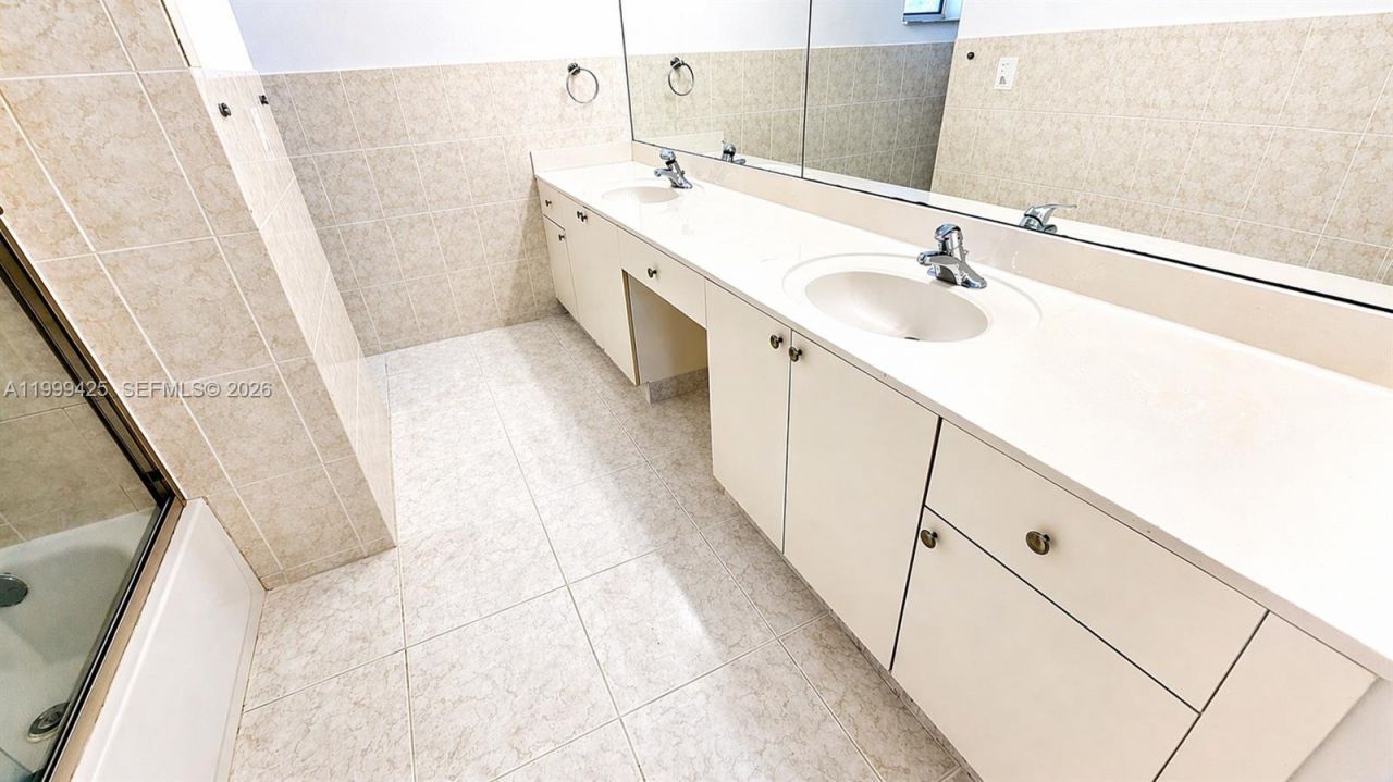 4255 N University Dr , Unit 308, Sunrise, FL 33351 Photo